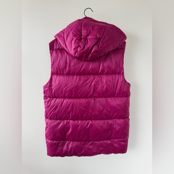 Kensie Puffer Vest With Detachable Hood - Picture 7 of 7